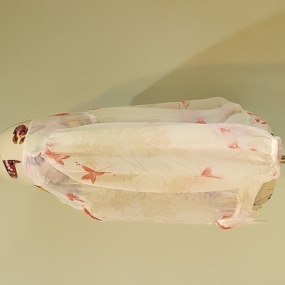 EXPRESS sheer butterfly 🦋 top with lace. Size is Medium. - Picture 2 of 9